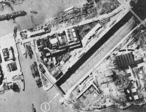 Vue aérienne du port de St Nazaire en 1942 avant intervention