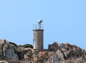 Fanal de de Roc' Quinonec devant Loguivy