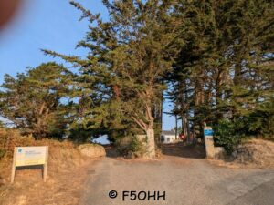 Entrée du phare de Beg Leguer et des falaises éponyme