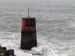 Tourelle des Espets en 2025 sous les vagues Tourelle des Espets en 2025 sous les vagues