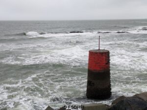 Tourelle des Espets en 2025 sous les vagues Tourelle des Espets en 2025 sous les vagues