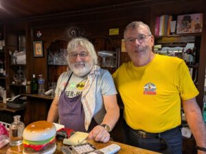 L' ami F4AIT Patron de La Licorne à Pleumeur Gautiher