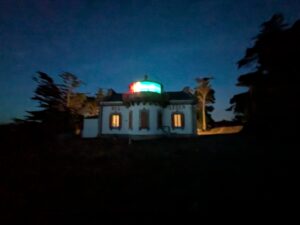 Maison phare de Beg Leguer la nuit
